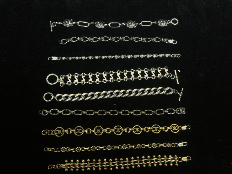 Bezeroen iritzietatik produktuaren garapenera: Kunyu Jewelry-ren antzinako plaka-koloreen atzean dagoen istorioa
