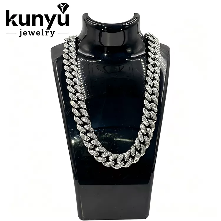 Bling Kubako esteka lepokoa